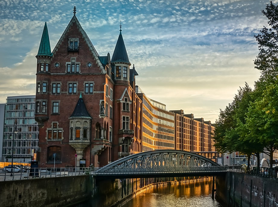 Hamburg: A Maritime Metropolis of Elegance and Innovation